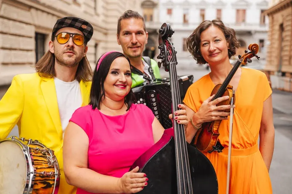 LaBix & the Fizzy Tones