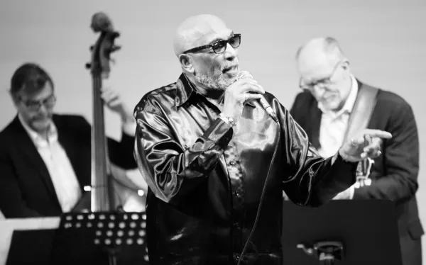 RON WILLIAMS MEETS HARRY BELAFONTE